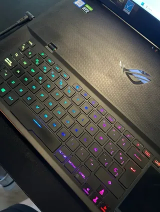 Asus ROG Zephyrus S GX701GXR RTX 2080 I7 9750H