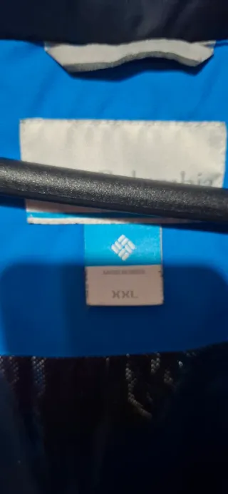 Abrigo Columbia Azul y Negro