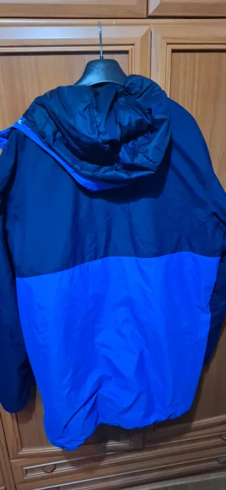 Abrigo Columbia Azul y Negro