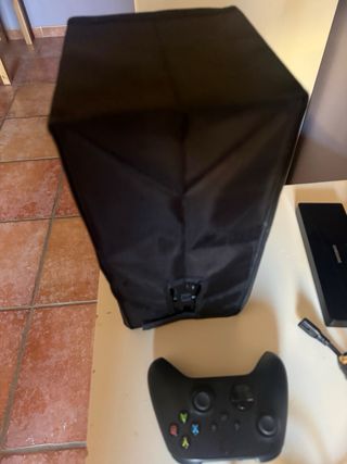 Xbox Series X Negra con mando inalámbrico