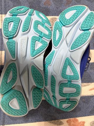 Zapatillas Hoka Bondi 8 Azul Marino y Turquesa