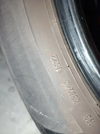 Neumáticos 235/60/18