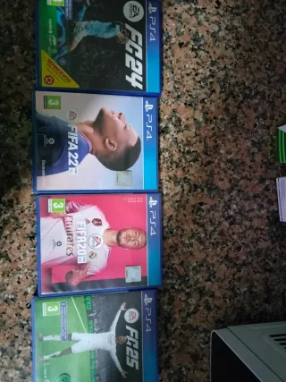 Lote 4 Juegos PS4 FIFA y FC (Sport)