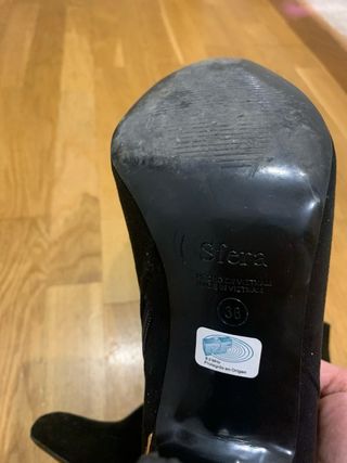 Botines negros tacón dorado