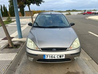 Ford Focus sedan ghia