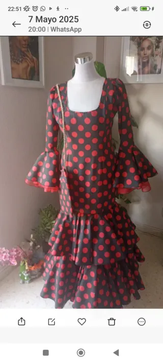 Traje de flamenca lunares rojo y negro