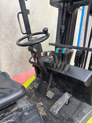 CARRETILLA ELEVADORA DIESEL 4.000 KG