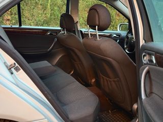 Mercedes-Benz Clase C 2005