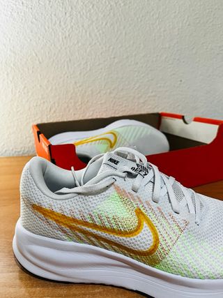 Zapatilla Nike Run Defy (talla 43)