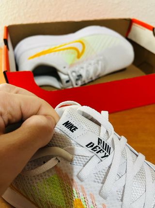 Zapatilla Nike Run Defy (talla 43)
