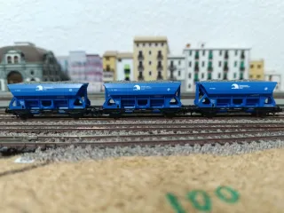 3 Tolvas Renfe escala N de Roco a estrenar