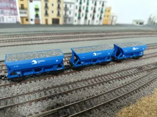 3 Tolvas Renfe escala N de Roco a estrenar