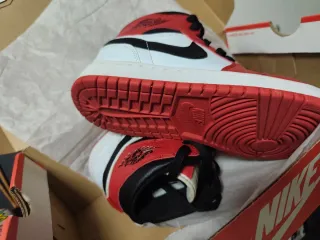 Nike Air Jordan 1 Mid Rojo Blanco Negro 37