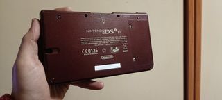 Nintendo DSi XL Roja