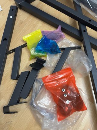 Mesa Gaming con Estante y Soporte