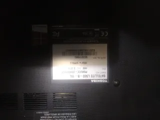 Portatile Toshiba Rosso