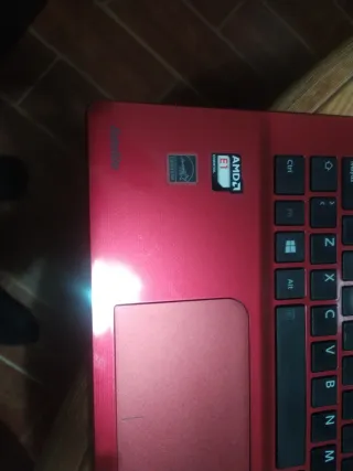 Portatile Toshiba Rosso