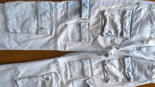 Pantalones cargo beige