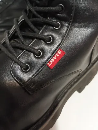 Botas Levi's Negras