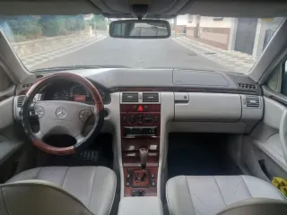 Mercedes-Benz Clase E 2000