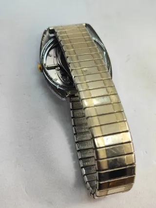 Reloj Timex Self Wind Beige/Plata