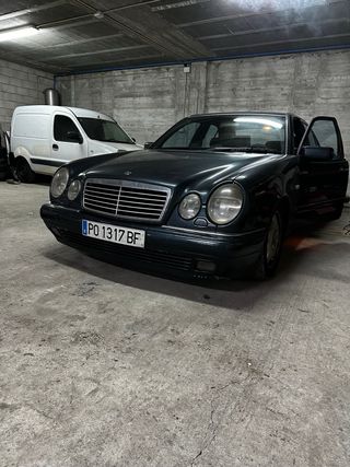 Mercedes-Benz Clase E 1995