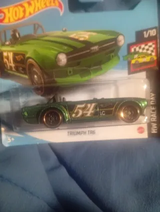 Coche Hot Wheels Verde 1/10