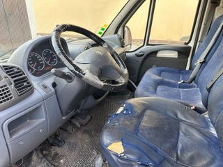 Peugeot bóxer 2.8 TDI motor sofim se vende en ese