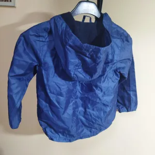 Cortavientos infantil azul