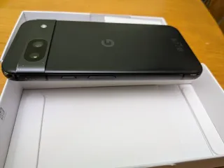 Google Pixel 8a Obsidiana