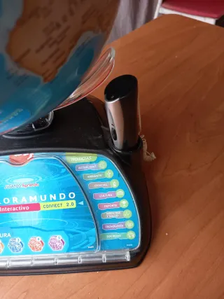 Globo terráqueo interactivo Clementoni
