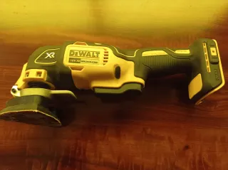 Herramienta multifuncional Dewalt DCS355