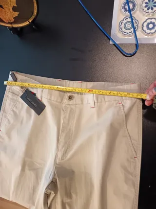 Oferta hoy. Pantalón beige hombre 44