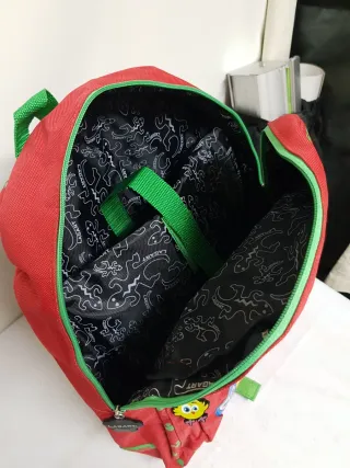 Mochila infantil ESTA COMPRA SALVA VIDAS