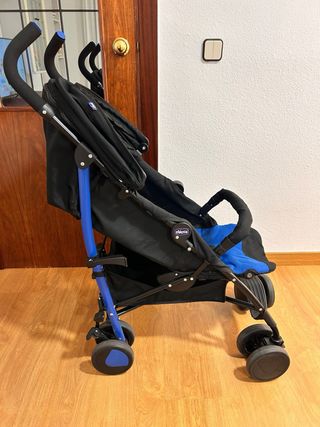 Silla de paseo Chicco azul y negra