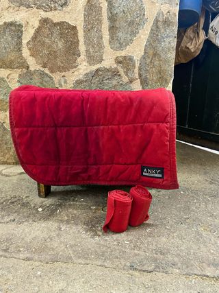 Conjunto ANKY: sudadero y vendas