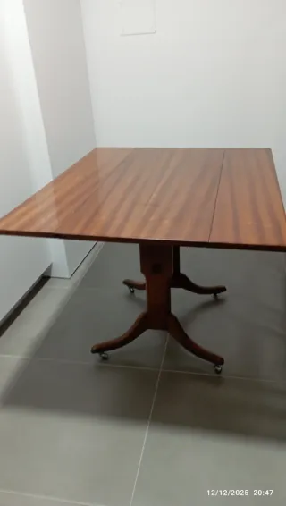 Mesa de salón extensible  a cómoda mesa de comedor