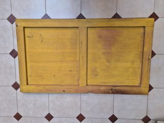 Puerta antigua policromada