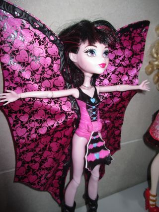muñecas MONSTER HIGH DRACULAURA + Apple White