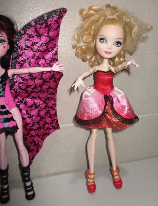 muñecas MONSTER HIGH DRACULAURA + Apple White