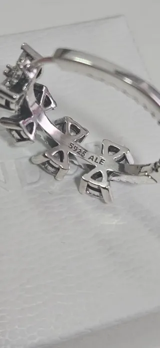 Pendientes de plata con lazos y circonitas