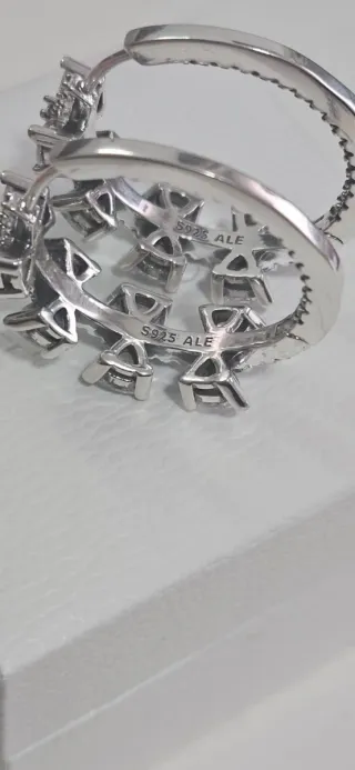 Pendientes de plata con lazos y circonitas