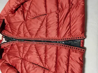 Chaqueta Invierno Mujer coral/rojo.