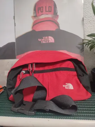 Riñonera The North Face Roja y Negra