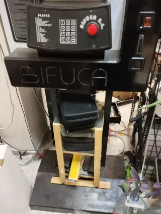 Máquina de dardos electrónica Bifuca