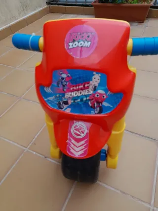 Moto Correpasillos Feber Infantil Ricky Zoom