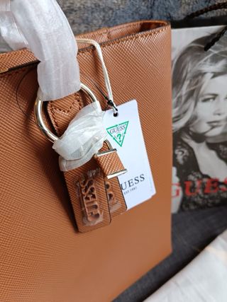 Bolso Tote Guess Marrón