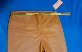 Pantalón de cuero marrón