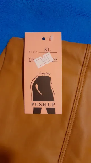 Pantalón de cuero marrón