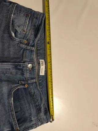Vaqueros Zara desgastados